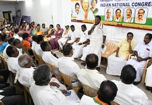 'எதிரிகளை முறியடிக்க வேண்டும்' மாஜி முதல்வர் நாராயணசாமி பேச்சு