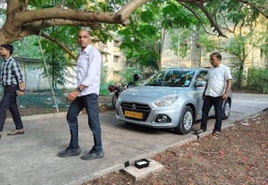 ரூ. 1 லட்சம் லஞ்சம் வாங்கிய தொழிலாளர் துறை அதிகாரி கைது புதுச்சேரியில் சி.பி.ஐ., அதிரடி
