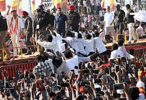 த.வெ.க., மாநாடு பாக்ஸ்