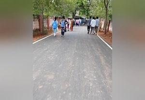 அரசு கலைக் கல்லுாரிக்கு ரூ.25 லட்சத்தில் ரோடு;   தினமலர் செய்தி எதிரொலி
