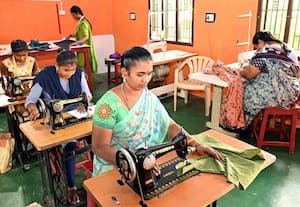  3 கிராமங்களை மாற்றிய முதுமைத்தோழிகள்