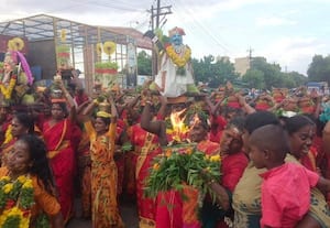 உலக அமைதி வேண்டி கஞ்சிக்கலய ஊர்வலம்
