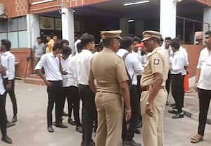 ஏட்டு மீது நடவடிக்கை கோரி காவல் நிலையத்தில் முற்றுகை