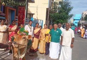 கன்னிகா பரமேஸ்வரி கோவிலில் கோ பூஜை 