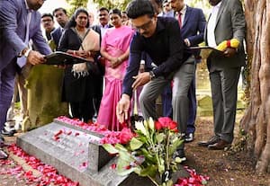 ஜியு போப் கல்லறையில் முதல்வர் ஸ்டாலின் மரியாதை