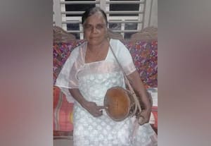 நாட்டுப்புற பாடலில் அசத்தும் தேவகி