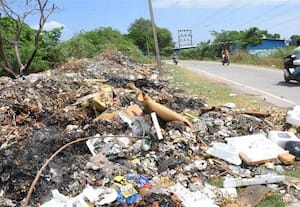 குப்பைகளை தீயிட்டு எரிப்பதால் சுவாச பாதிப்பில் தவிக்கும் மக்கள்