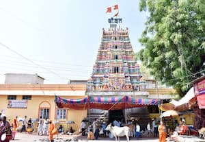 பக்தர்கள் நோயை போக்கும் தத்தாத்ரேயர்