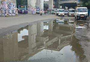 வடிகால்வாய் இல்லாததால் மழைநீர் தேங்கி பாதிப்பு