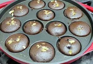  பணியார சட்டியில் மினி சாக்லேட் கேக்