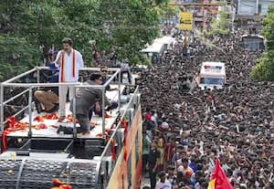விஜய்க்கு வருவது காக்கா கூட்டம்;  தி.மு.க., காட்டமான பதிலடி