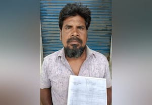மின்சாரம் தாக்கி கால்நடைகள் உயிரிழப்பு இழப்பீடு கிடைக்காமல் விவசாயிகள் தவிப்பு