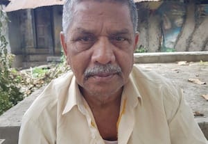 தொட்டியை அழுத்தும் அரசமரம்