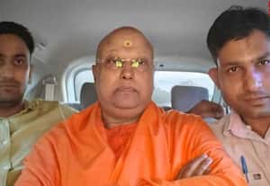 மாணவியருக்கு பாலியல் தொல்லை அளித்த சாமியார் ஆக்ராவில் கைது