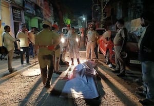 நள்ளிரவில் ரவுடி வெட்டிக் கொலை போலீசார் விசாரணை