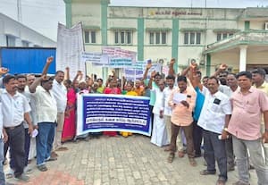 வீட்டு மனை பட்டா கோரி ஆர்ப்பாட்டம்