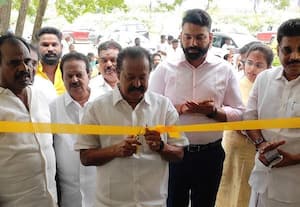 திருக்கோவிலுாரில் ரேஷன் கடை, நிழற்குடை; எம்.எல்.ஏ., திறப்பு