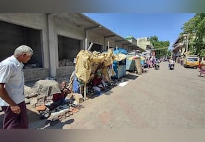 40 ஆண்டு வாழ்வாதாரம் இழக்கும் செருப்பு தைக்கும் தொழிலாளர்கள்