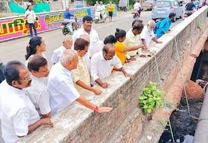 உப்பனாறு வாய்க்காலை துார்வார எம்.பி., அறிவுறுத்தல்