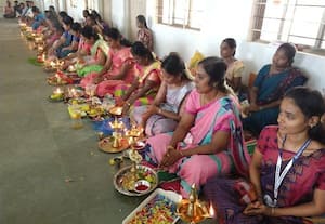 அமிர்தா வித்யாலயம் பள்ளியில் விளக்கு பூஜை