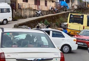 தொடர் விடுமுறை; சுற்றுலா பயணியர் குதுாகலம்