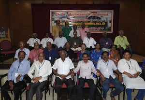 பொன்விழா கொண்டாடிய முன்னாள் மாணவர்கள்