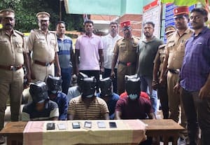 பழிக்கு பழியாக சித்தப்பா படுகொலை வில்லியனுாரில் மகன்கள் உட்பட 7 பேர் கைது