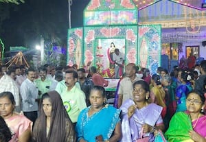 மானாமதுரை தெரசாள் சர்ச்சில் மின் அலங்கார தேர் பவனி