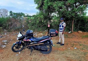 பொது இடங்களில் மது அருந்துவதை தடுக்க போலீசார் தீவிர ரோந்து ஒரே மாதத்தில் 357 வழக்குகள் பதிவு