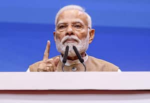 மும்பை தாக்குதலுக்கு பிறகு ராணுவ நடவடிக்கை எடுப்பதை தடுத்தது யார்: காங்கிரசுக்கு பிரதமர் கேள்வி
