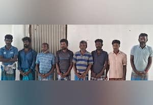 இலங்கை கடற்படையினரால் 47 மீனவர்கள் சிறைபிடிப்பு