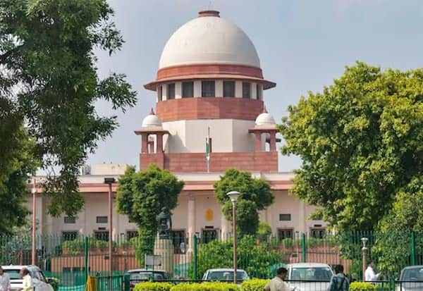 கரூர் கூட்ட நெரிசல் வழக்கு:  தமிழக அரசிடம் விரிவான அறிக்கை கேட்கிறது சுப்ரீம் கோர்ட்