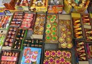 மே.வங்கத்தில் பட்டாசு வெடிக்க 2 மணி நேரம் அனுமதி