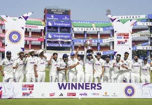 முதல் கோப்பை வென்றார் சுப்மன் கில்...  * டில்லி டெஸ்டில் இந்தியா வெற்றி