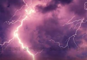 கடலூரில் பரிதாபம்: மின்னல் தாக்கி 4 பெண்கள் உயிரிழப்பு