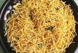  வீட்டிலேயே செய்யலாமே ஓமப்பொடி