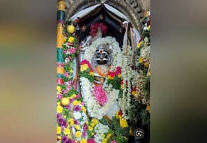குன்றத்து கோயில்களில் சுவாமிகளுக்கு புத்தாடை