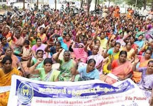 ஓய்வூதியம் உயர்த்தாமல் வஞ்சிக்கும் தமிழக அரசு;  சத்துணவு ஊழியர் சங்கம் வேதனை 