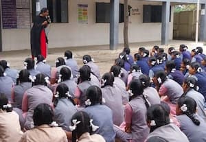மாணவர்களுக்கு புகையிலை அபாயம் பற்றி விழிப்புணர்வு