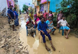 படுமோசமான சாலை பகுதிமக்கள் போராட்டம்