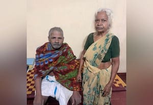 கூவம் ஆற்றில் தவறி விழுந்த  முதியவர் மீட்பு
