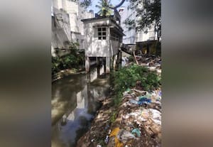 கழிவு நீர் வாய்க்காலில் கழிப்பிடம் அகற்ற பா.ஜ., கோரிக்கை