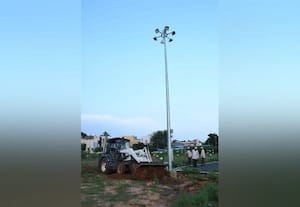ஹைமாஸ் விளக்கு கம்பம் சீரமைப்பு