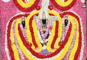 சிவன்மலையில் கந்த சஷ்டி சுவாமி திருவீதி உலா