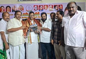 முன்னாள் காங்., தலைவருக்கு பிறந்தநாள் வாழ்த்து
