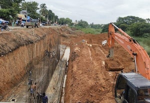 துவங்கியது  முதல்வர் அறிவித்த வீராணம் மேம்பாட்டு திட்ட பணிகள் ...   ரூ.63 கோடி மதிப்பீட்டில் வெள்ளியங்கால்  ஓடையில் தடுப்பு சுவர்