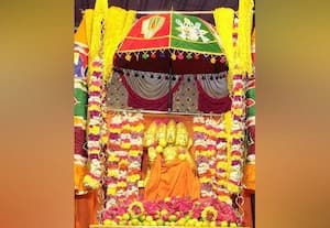 பிரம்மன் கோவிலில் தாலாட்டு உற்சவம்