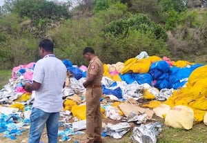 திருப்பூரில் கேரள மசாலா கழிவுகள் திருப்பியனுப்ப அதிகாரிகள் ஏற்பாடு