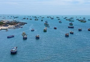 தொடரும் சூறாவளி 6ம் நாளாக பாம்பன் மீனவர்களுக்கு தடை