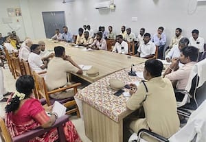 தில்லை கோவிந்தராஜ பெருமாள் கோவில் கும்பாபிஷேக விழா;  சப் கலெக்டர் தலைமையில் ஆலோசனை